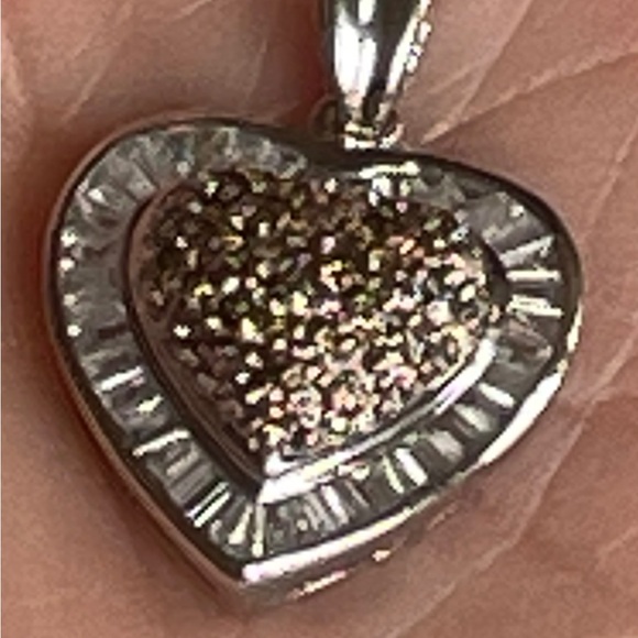 Stunning beyond words diamond heart in white gold - Picture 7 of 7